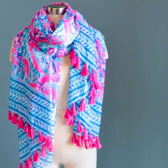 RARE LILLY PULITZER RESORT
SCARF WRAP LILLIAN
OVERSIZED BLANKET
ENGINEERED WRAP - Picture 2 of 3